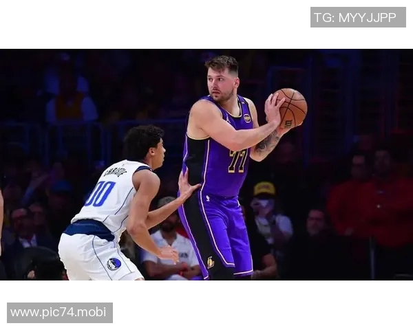 险胜快船!东契奇砍下38分11助,里夫斯贡献29分,湖人未来格局已定 险胜快船!东契奇砍下38分11助,里夫斯贡献29分,湖人未来格局已定