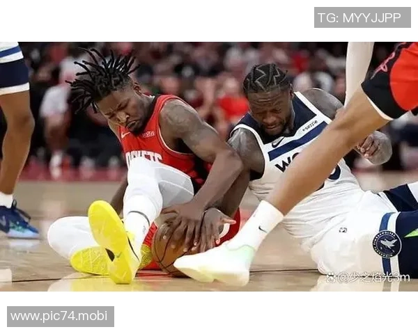 复出状态全无!史密斯全场8投0中,还出现5次失误 复出状态全无!史密斯全场8投0中,还出现5次失误